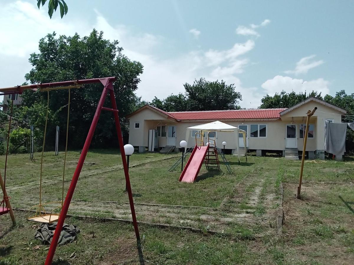 Krimski Guest House And Bungalows Byala  Exterior photo
